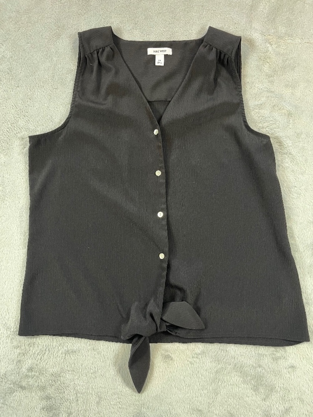 Nine West sz M Black Sleeveless Button Down Tie Front Top V-Neck Blouse